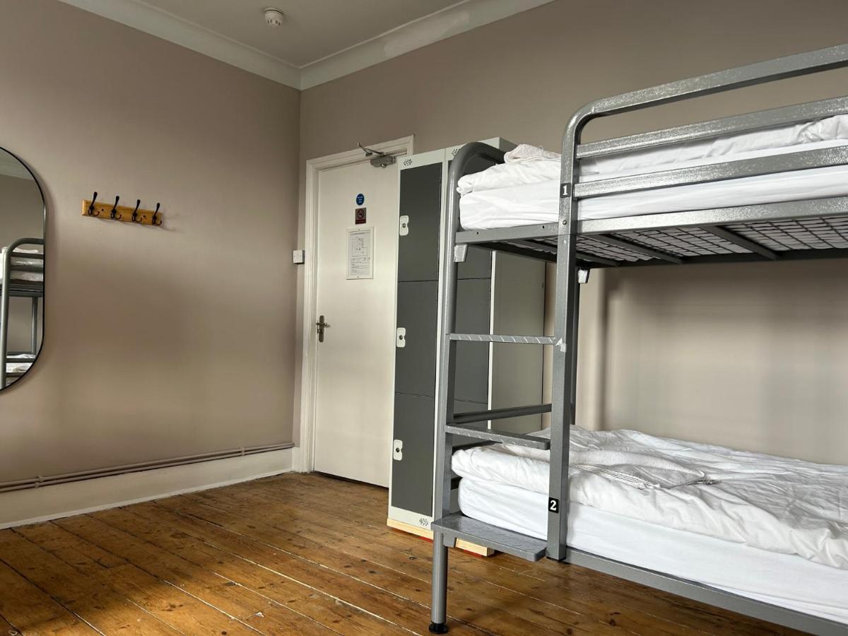 Cricketers Hostel ลอนดอน ภายนอก รูปภาพ